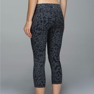 Lululemon gray leopard leggings